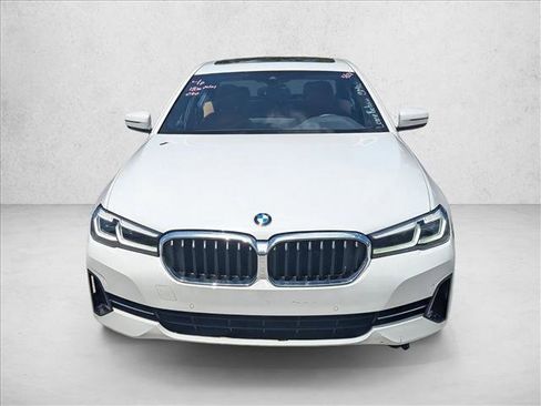 Used 2023 BMW 530i w/ Convenience Package RWD image 2
