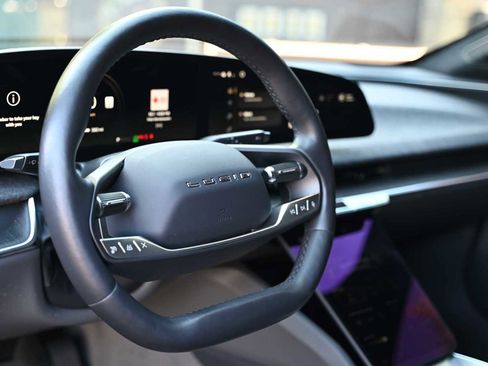 Used 2023 Lucid Air Pure image 18