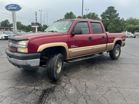 Used 2004 Chevrolet Silverado 2500 LT w/ Skid Plate Package AWD/4WD image 7