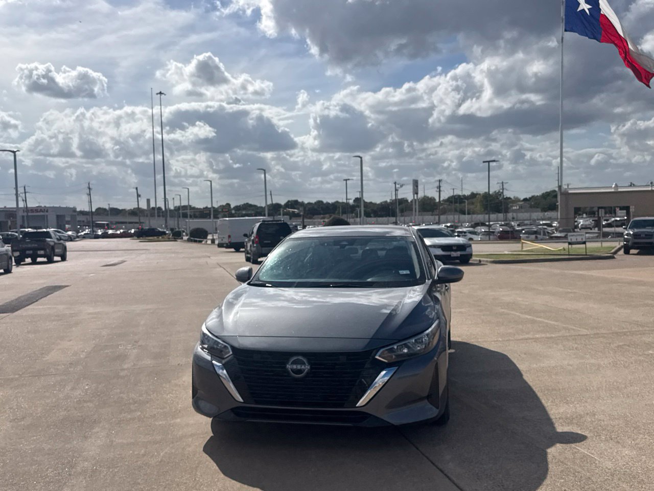 Used 2025 Nissan Sentra SV w/ Trunk Package FWD image 8
