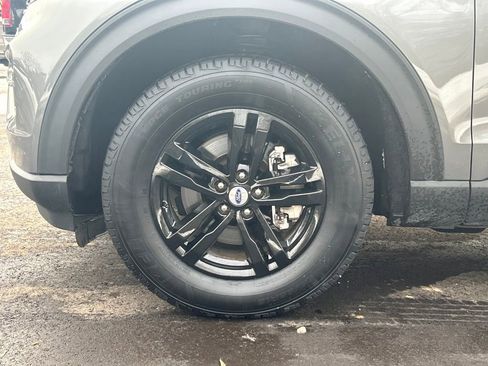 Used 2023 Ford Explorer XLT w/ Equipment Group 202A image 10