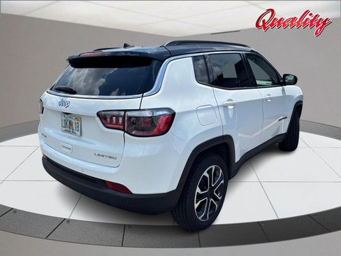 Used 2024 Jeep Compass Limited AWD/4WD image 3