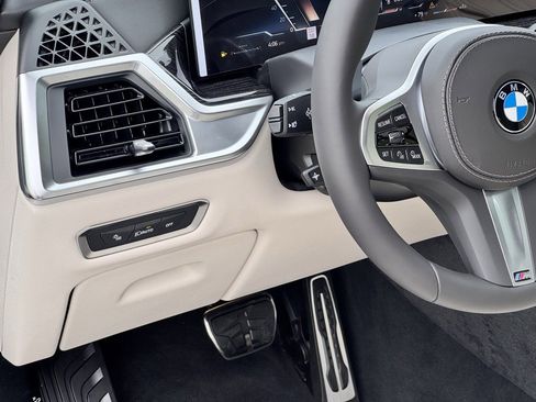 Used 2026 BMW X7 xDrive40i w/ Executive Package image 14