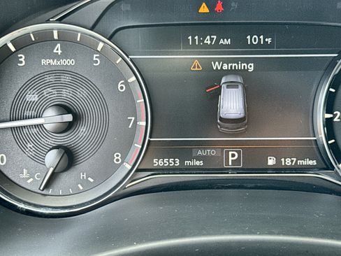 Used 2022 INFINITI QX80 Luxe w/ Cargo Package image 12