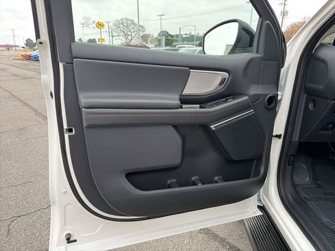 New 2025 Ford Expedition Max Active image 12