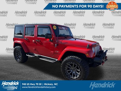 Used 2016 Jeep Wrangler Unlimited Sahara w/ Connectivity Group AWD/4WD image 1