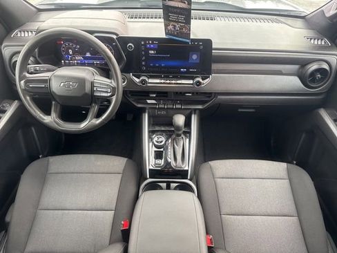 Used 2024 Chevrolet Colorado Trail Boss image 28