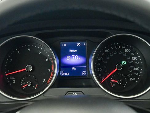Used 2020 Volkswagen Tiguan SE FWD image 25