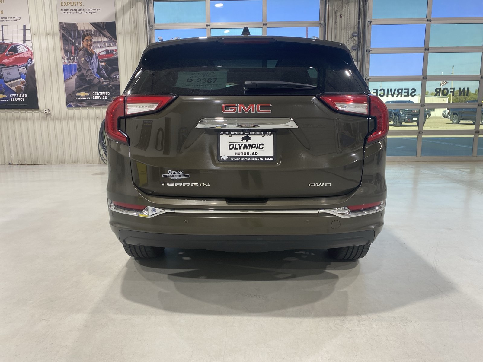 Used 2024 GMC Terrain Denali w/ Denali Premium Package AWD/4WD image 7