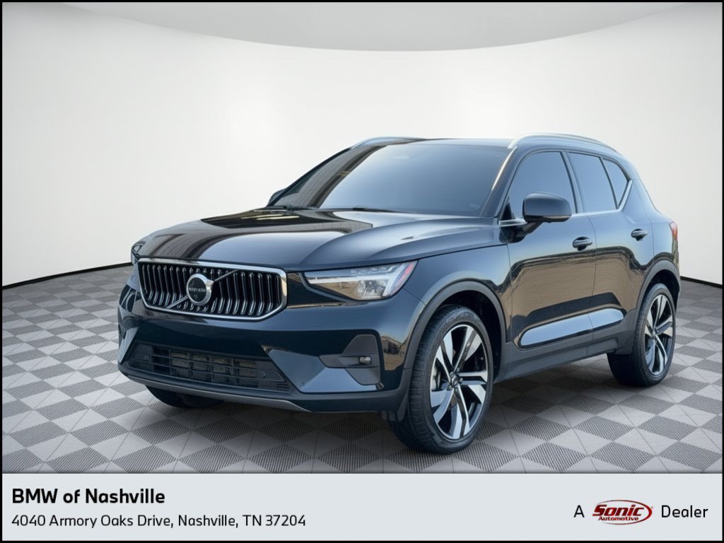 Used 2023 Volvo XC40 B5 Plus w/ Driver Assist Package AWD/4WD image 1