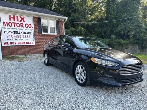 Used 2016 Ford Fusion SE FWD image 7