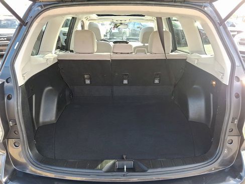 Used 2017 Subaru Forester 2.5i Premium w/ All-Weather Package image 29