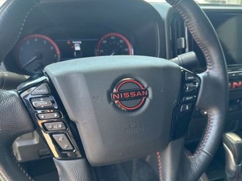 Used 2025 Nissan Frontier Pro-X image 11
