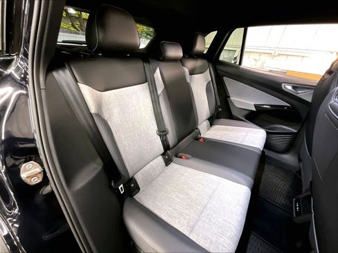 New 2026 Volkswagen ID.4 Pro image 27