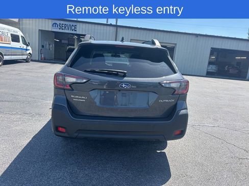Used 2023 Subaru Outback Premium AWD/4WD image 8