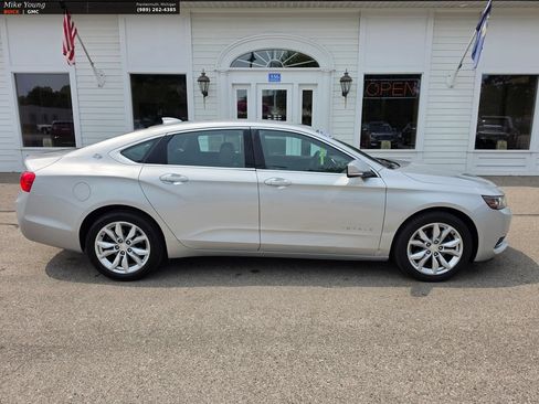 Used 2016 Chevrolet Impala LT FWD image 4