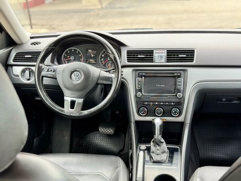 Used 2015 Volkswagen Passat 1.8T Limited Edition image 13