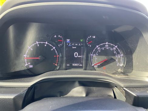 Used 2022 Toyota 4Runner SR5 image 18