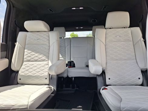New 2026 Cadillac Escalade ESV Platinum Sport w/ LPO, ONYX Package AWD/4WD image 29