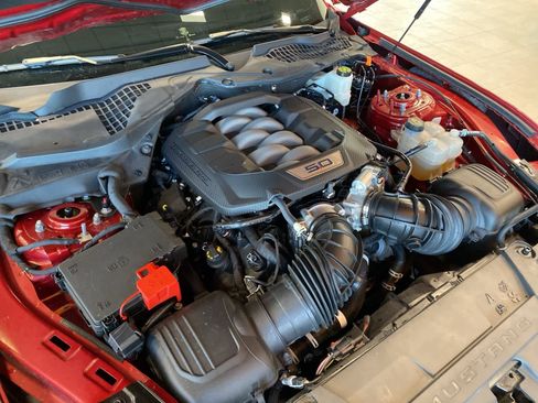 Used 2024 Ford Mustang GT Premium image 10