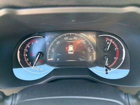 Used 2025 Toyota RAV4 XLE w/ Convenience Package image 13