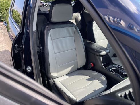Used 2021 Chevrolet Equinox Premier FWD image 35