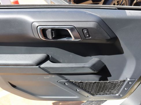 New 2025 Ford Bronco Outer Banks w/ Sasquatch Package image 16