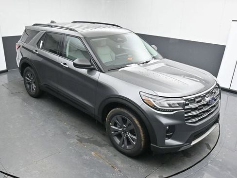 New 2026 Ford Explorer Active w/ Active Comfort Package image 14