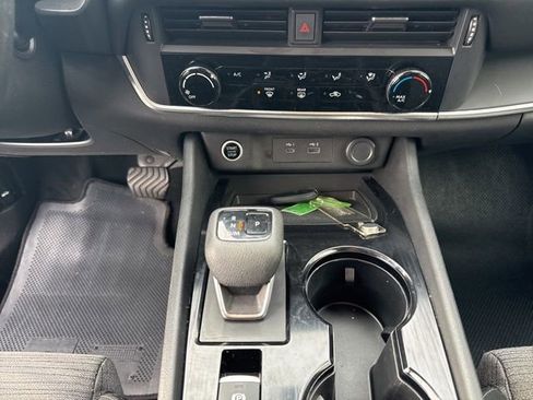 Used 2021 Nissan Rogue S image 17