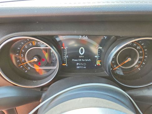 Used 2021 Jeep Wrangler Unlimited Sahara AWD/4WD image 8