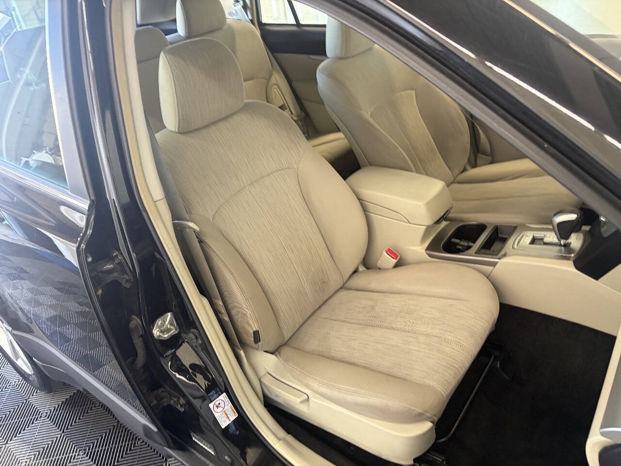 Used 2014 Subaru Outback 2.5i w/ Alloy Wheel Package AWD/4WD image 23