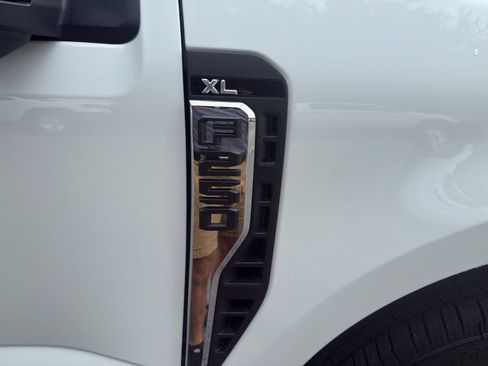 Used 2025 Ford F250 XL w/ 360-Degree Camera Package RWD image 16