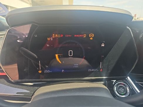 Used 2024 Chevrolet Trax RS w/ Sunroof Package FWD image 12