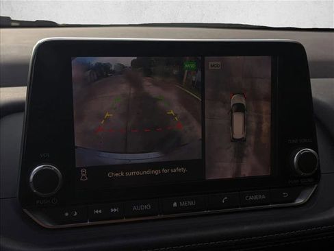 Used 2021 Nissan Rogue SV FWD image 14