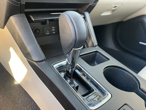 Used 2018 Subaru Outback 2.5i Limited image 25