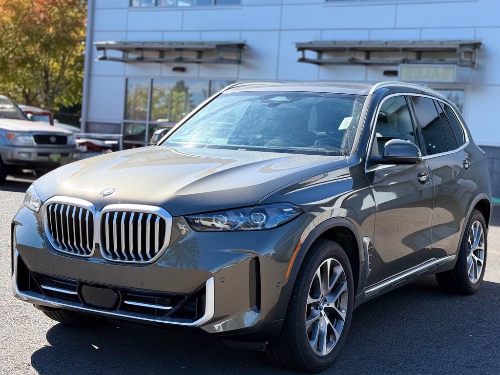Used 2026 BMW X5 xDrive40i w/ Climate Comfort Package AWD/4WD image 1