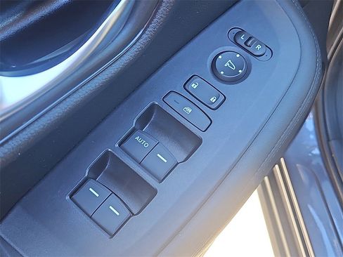 Certified 2024 Honda HR-V LX image 21