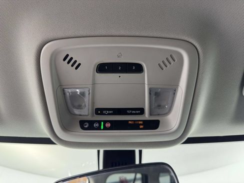 Used 2019 Chevrolet Traverse LT AWD/4WD image 25