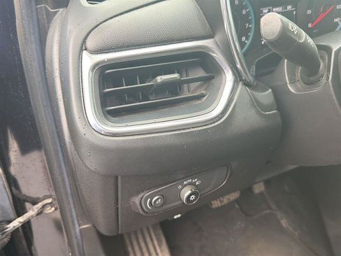 Used 2018 Chevrolet Equinox LT AWD/4WD image 16