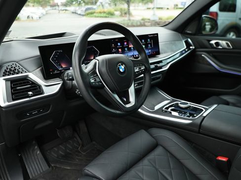 Used 2025 BMW X5 sDrive40i w/ Climate Comfort Package RWD image 21