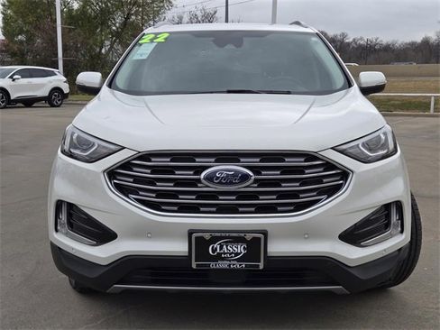 Used 2022 Ford Edge Titanium image 2