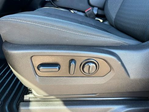 Used 2022 Chevrolet Silverado 1500 LT image 16