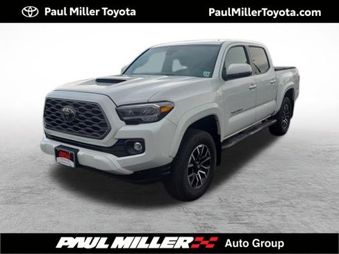 Certified 2023 Toyota Tacoma TRD Sport AWD/4WD image 1