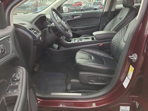 Used 2024 Ford Edge Titanium image 19