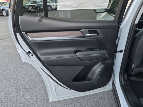 New 2027 GMC Terrain Denali w/ LPO, Floor Liner Package AWD/4WD image 24
