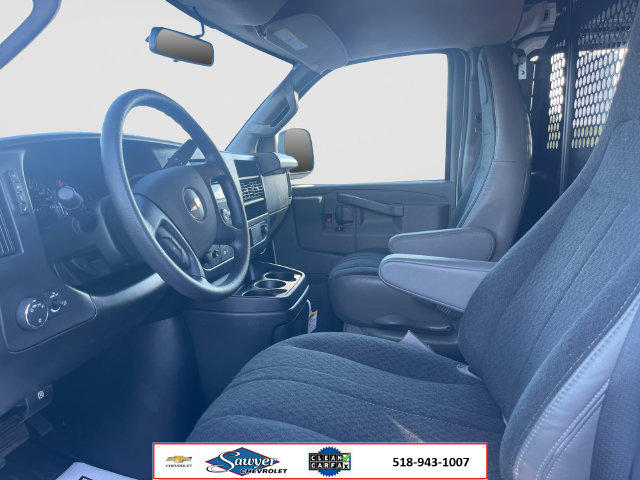 Used 2025 Chevrolet Express 2500 w/ Driver Convenience Package RWD image 10