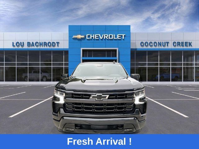 Used 2023 Chevrolet Silverado 1500 RST w/ Z71 Off-Road Package AWD/4WD image 3