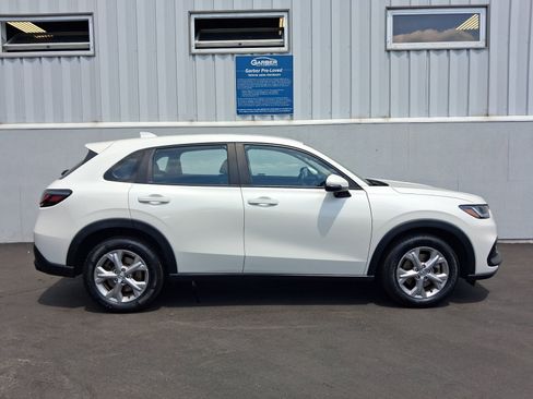 Used 2024 Honda HR-V LX image 9