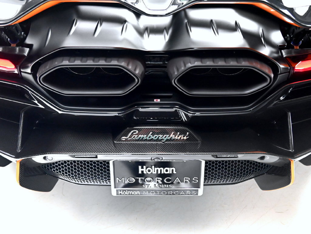 Used 2026 Lamborghini Revuelto AWD/4WD image 30
