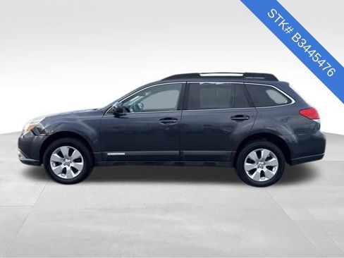 Used 2011 Subaru Outback 2.5i Premium image 4
